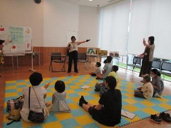 2023年7月9日（日曜日）「外国語の絵本読み聞かせ」の様子
