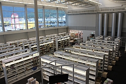 山梨 県立 図書館